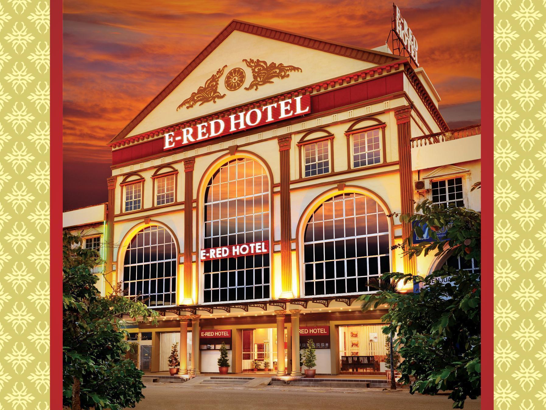 E-Red Hotel Bandar Perda Букіт-Мертаджам Екстер'єр фото
